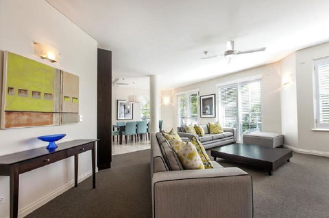 Emerald Noosa - Accommodation Mooloolaba 7
