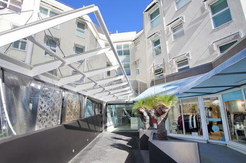 Emerald Noosa - Accommodation Mooloolaba 2