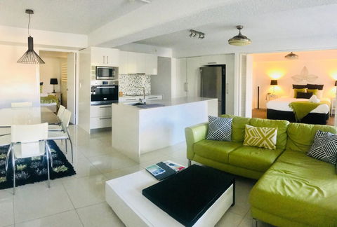 Hotel Laguna - Accommodation Mooloolaba 7