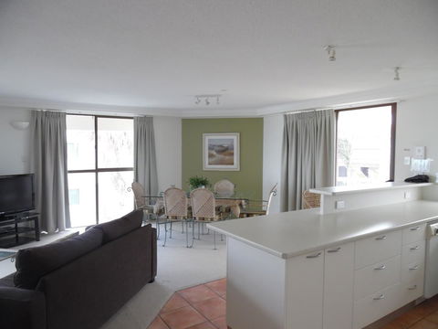 Coolum Caprice - Accommodation Mooloolaba 14