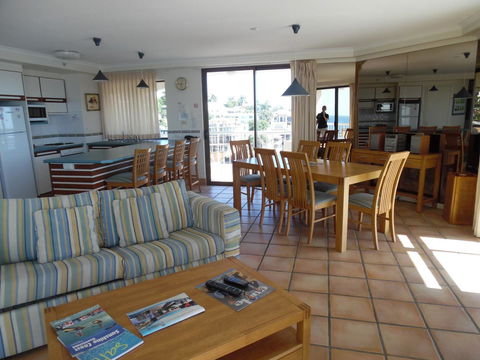 Coolum Caprice - Accommodation Mooloolaba 12