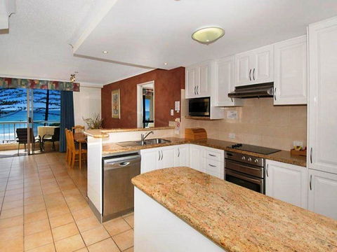 Coolum Caprice - Accommodation Mooloolaba 30