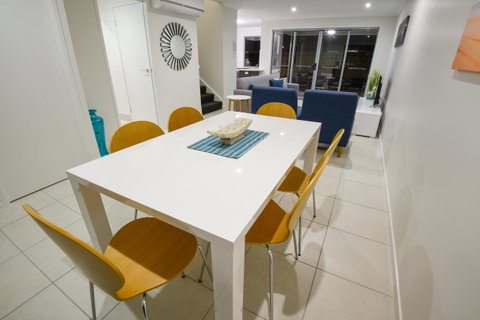 Direct Collective - Breeze On Brightwater - Accommodation Mooloolaba 4