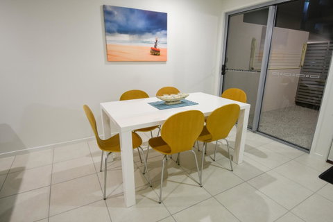 Direct Collective - Breeze On Brightwater - Accommodation Mooloolaba 26