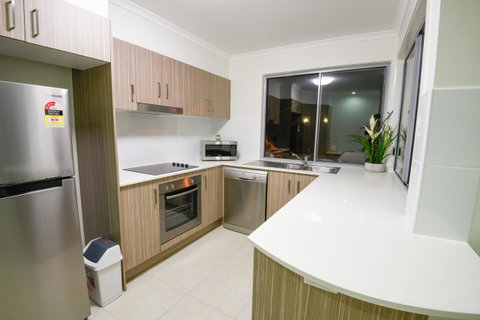 Direct Collective - Breeze On Brightwater - Accommodation Mooloolaba 3