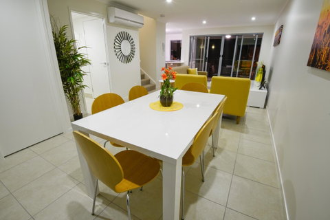Direct Collective - Breeze On Brightwater - Accommodation Mooloolaba 5