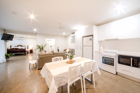 Whitsunday Luxury Homes - Accommodation Mooloolaba 10