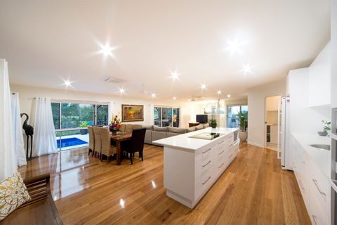 Whitsunday Luxury Homes - Accommodation Mooloolaba 5