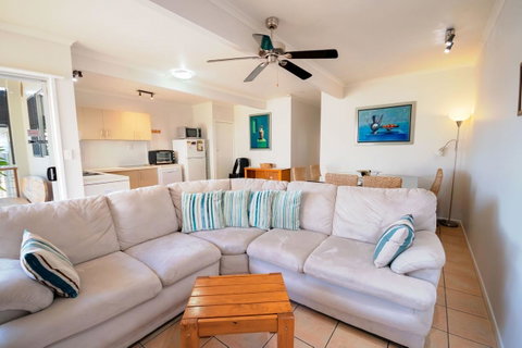 Airlie Apartments - Accommodation Mooloolaba 10