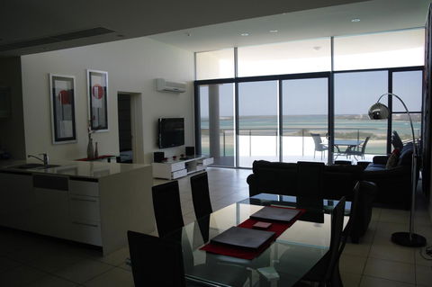 Monaco Caloundra - Accommodation Mooloolaba 43