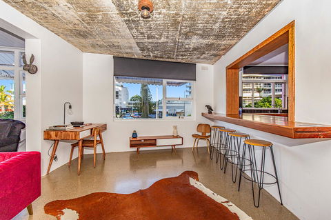 The Pink Hotel Coolangatta - Accommodation Mooloolaba 5