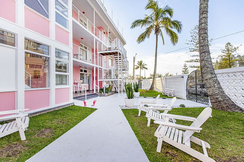 The Pink Hotel Coolangatta - Accommodation Mooloolaba 0