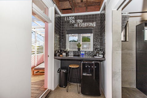 The Pink Hotel Coolangatta - Accommodation Mooloolaba 32