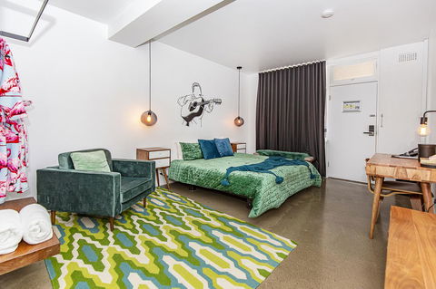 The Pink Hotel Coolangatta - Accommodation Mooloolaba 28
