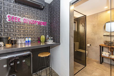 The Pink Hotel Coolangatta - Accommodation Mooloolaba 26