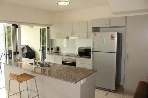 Beachside Apartment 17 - Accommodation Mooloolaba 4