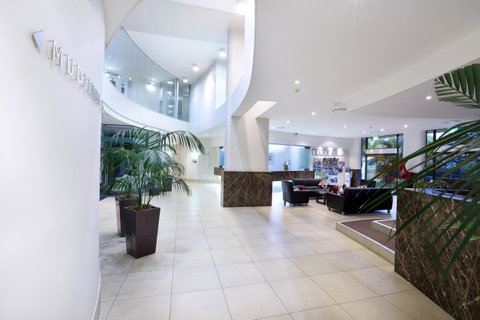 Peninsular Beachfront Resort - Accommodation Mooloolaba 19