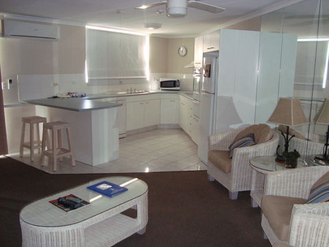 Grosvenor Beachfront Apartments Surfers Paradise - Accommodation Mooloolaba 14