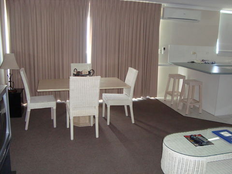 Grosvenor Beachfront Apartments Surfers Paradise - Accommodation Mooloolaba 26