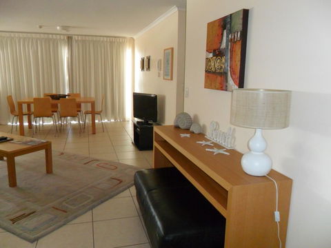 Grosvenor Beachfront Apartments Surfers Paradise - Accommodation Mooloolaba 10