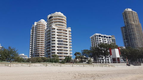 APR Private SUITES MOROC By The Beach - Accommodation Mooloolaba 37