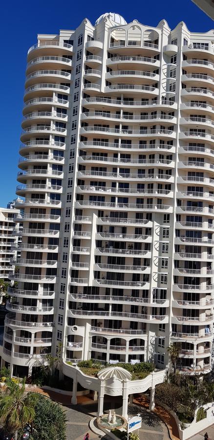 APR Private SUITES MOROC By The Beach - Accommodation Mooloolaba 8