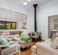Frangipani House - Accommodation Mooloolaba