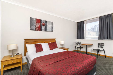 The Robert Towns - Accommodation Mooloolaba 4