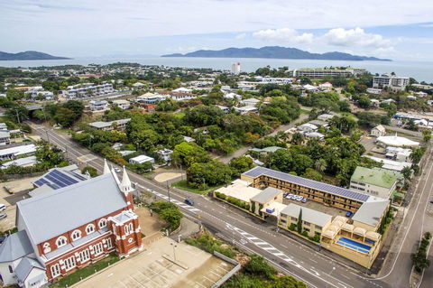 The Robert Towns - Accommodation Mooloolaba 9