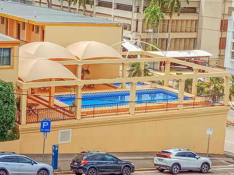 The Robert Towns - Accommodation Mooloolaba 15