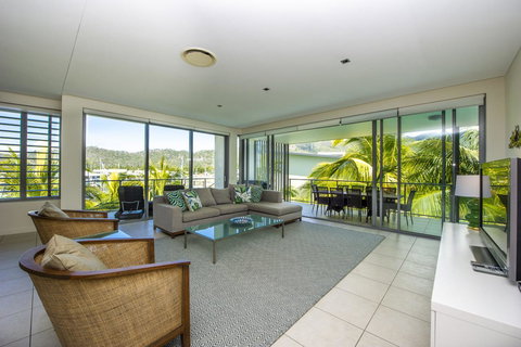 Blue On Blue Apartment 1031 - Accommodation Mooloolaba 2