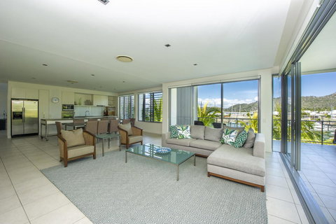 Blue On Blue Apartment 1031 - Accommodation Mooloolaba 4