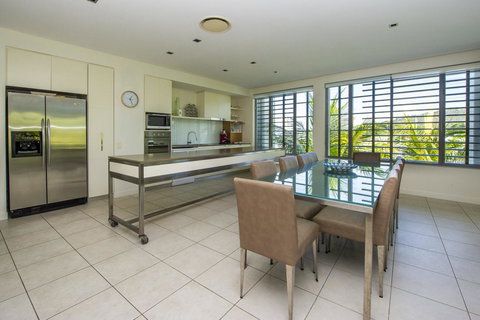 Blue On Blue Apartment 1031 - Accommodation Mooloolaba 3