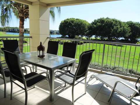 Waterfront Resort Villa With Buggy - Accommodation Mooloolaba 1