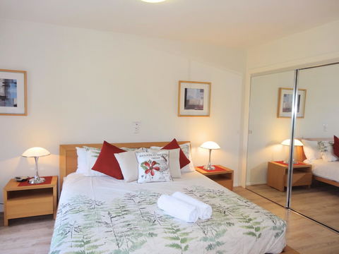 Waterfront Resort Villa With Buggy - Accommodation Mooloolaba 14