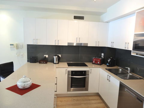 Waterfront Resort Villa With Buggy - Accommodation Mooloolaba 7