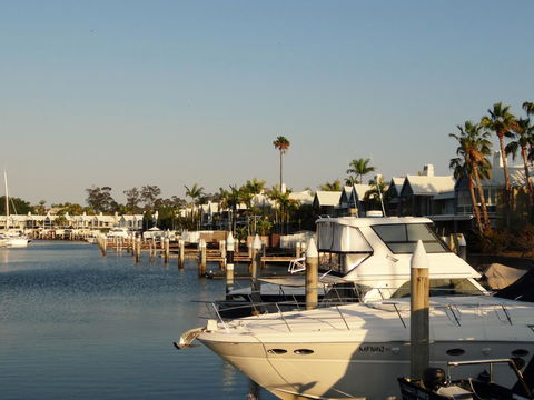 Waterfront Resort Villa With Buggy - Accommodation Mooloolaba 28