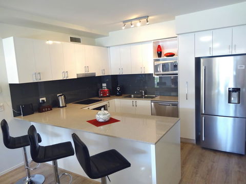 Waterfront Resort Villa With Buggy - Accommodation Mooloolaba 5