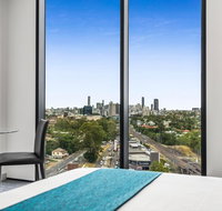 Essence Suites Taringa - Accommodation Mooloolaba