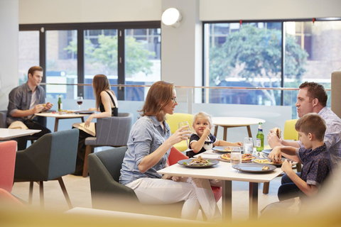 Holiday Inn Express Brisbane Central, An IHG Hotel - Accommodation Mooloolaba 7