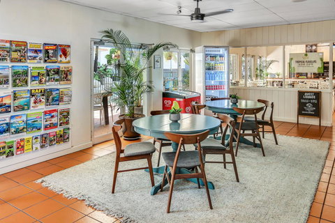 Coral Tree Inn - Accommodation Mooloolaba 16