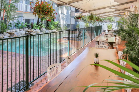 Coral Tree Inn - Accommodation Mooloolaba 4