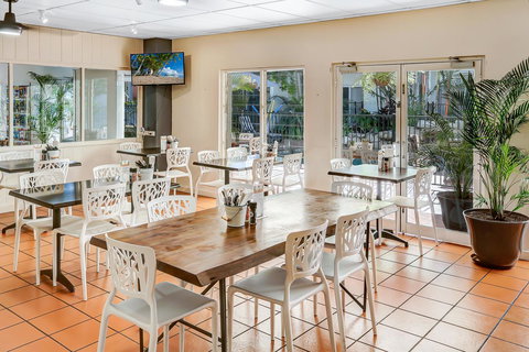 Coral Tree Inn - Accommodation Mooloolaba 26