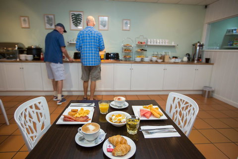 Coral Tree Inn - Accommodation Mooloolaba 8