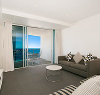 Number 1 H Luxury Residence - Netflix WiFi  More - Accommodation Mooloolaba