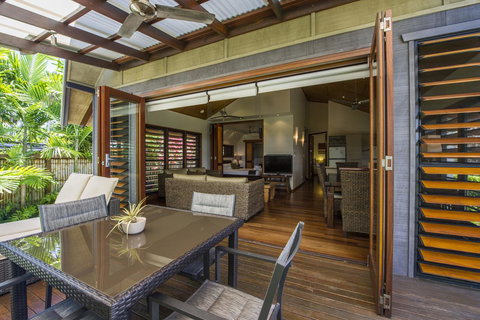 Pure Magnetic Villa 6 - Accommodation Mooloolaba 5