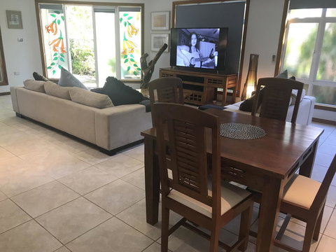 Taj On Byrnes - Private Luxury Apartment Mareeba - Accommodation Mooloolaba 6