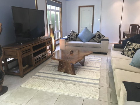 Taj On Byrnes - Private Luxury Apartment Mareeba - Accommodation Mooloolaba 7