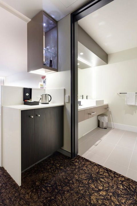 Calamvale Hotel Suites And Conference Centre - Accommodation Mooloolaba 14