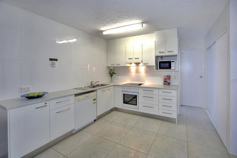 Surf Dance Apartments - Accommodation Mooloolaba 23